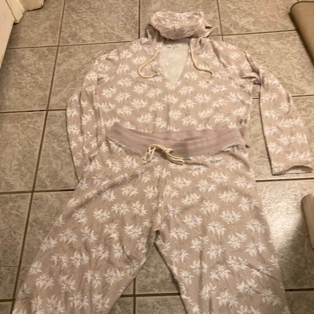 Victoria Secrets matching hoodie and crop pants